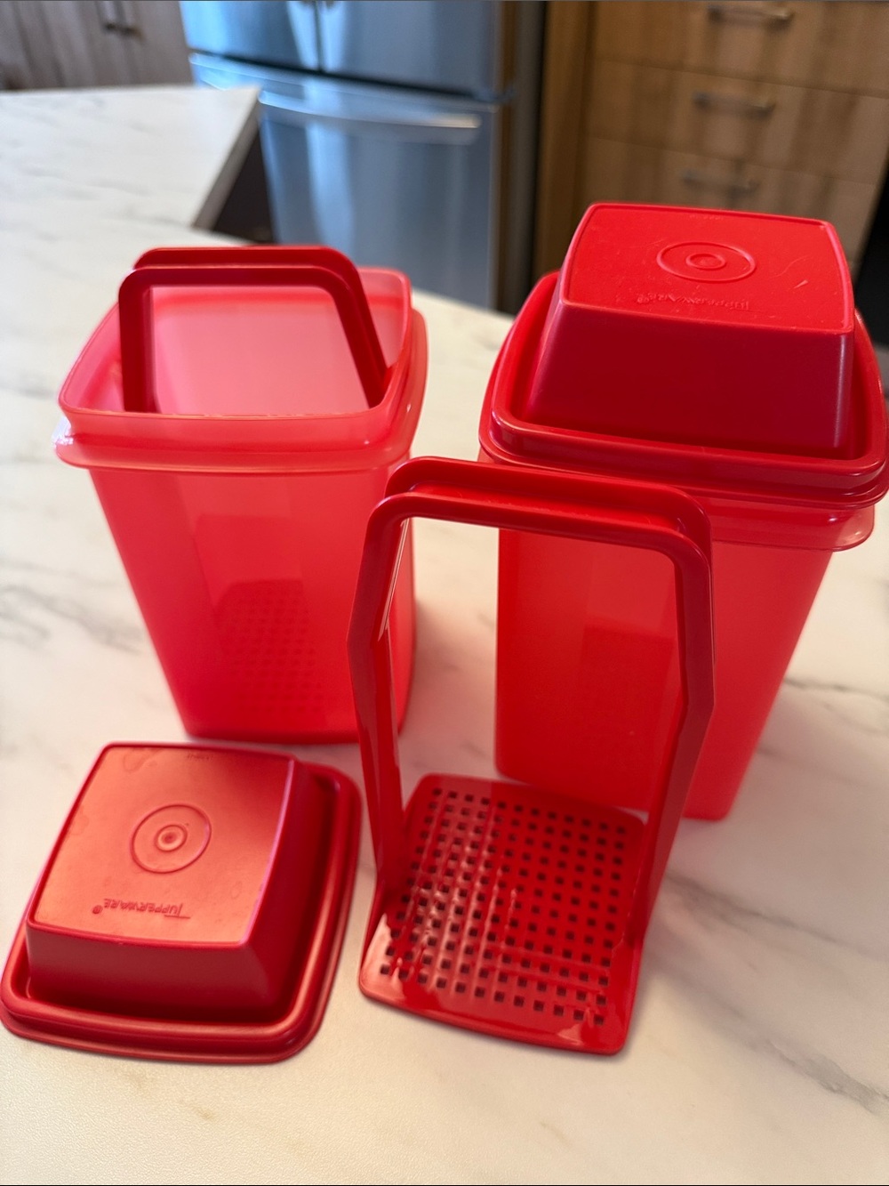 Tupperware 2 Small Pick-A-Deli Food Storage Container with Handle